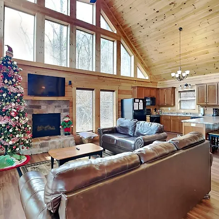 Back to Nature, 2 Bedroom, Fireplace, Hot Tub, WiFi, Pet Friendly, Sleeps 6